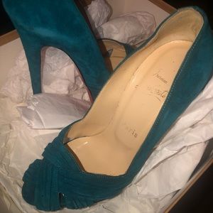 Womens peep toe louboutin shoes size 6 used